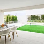Modern Pool 3*