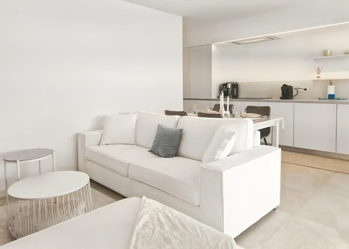 Modern Pool Bungalow Gæstehus